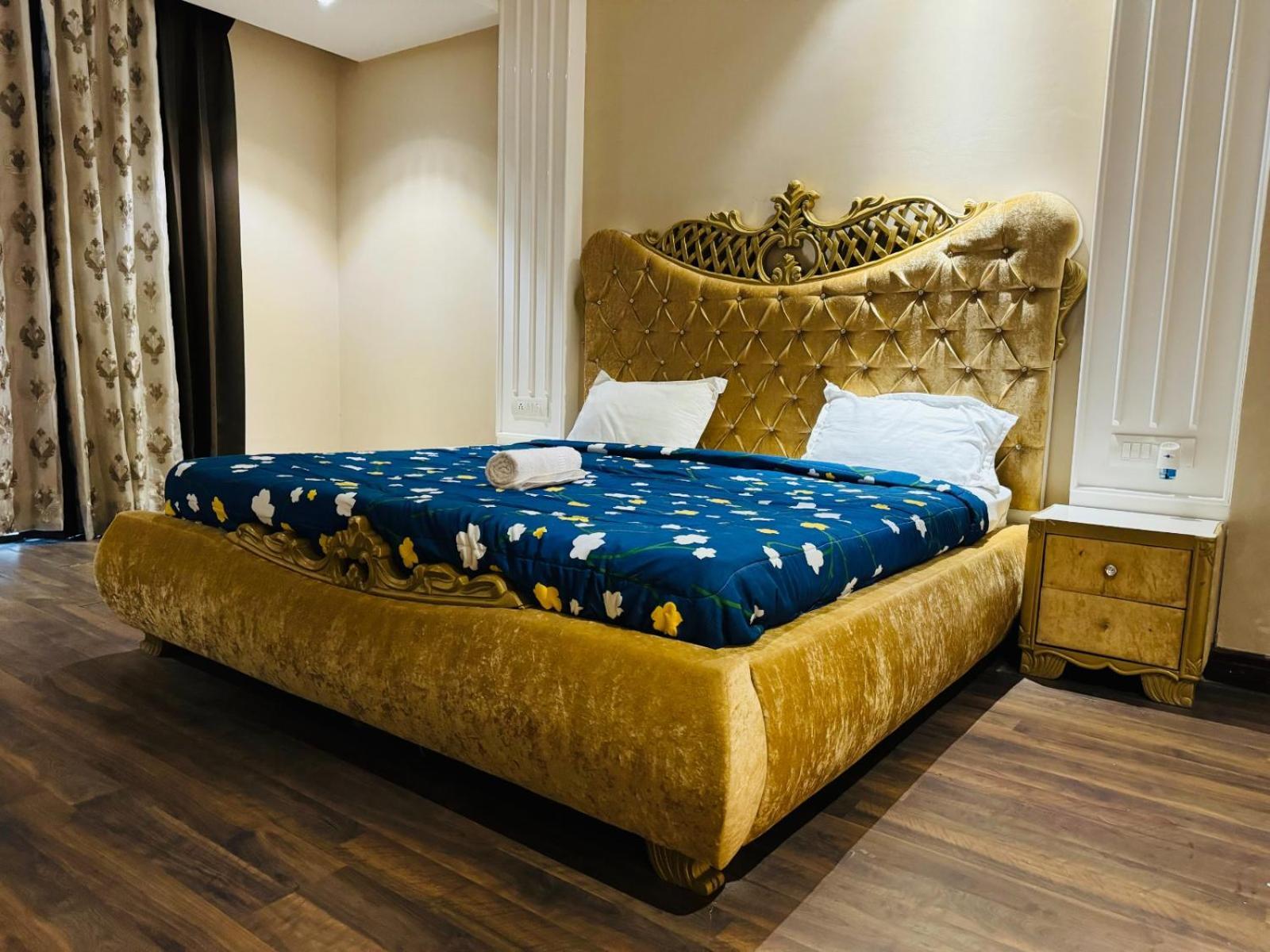 The Pearl Hotel Sirsa Exterior foto